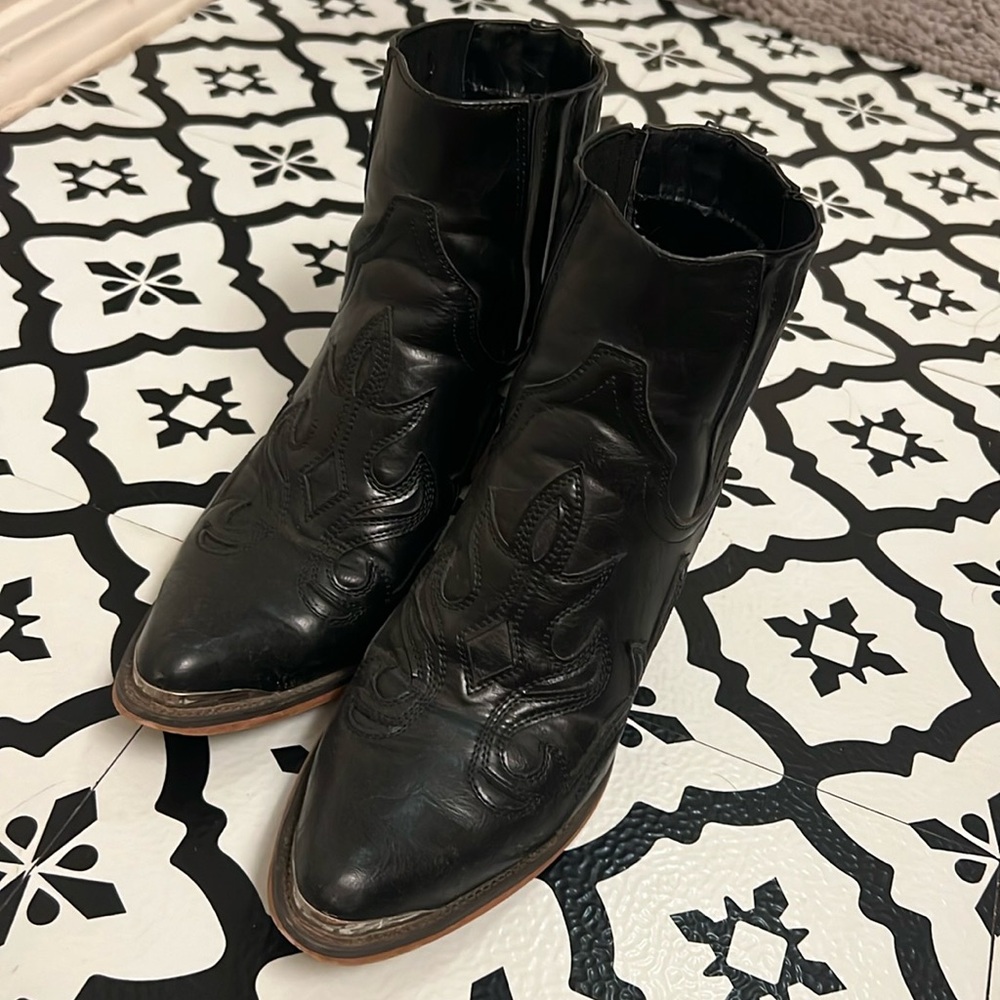 Black Boots